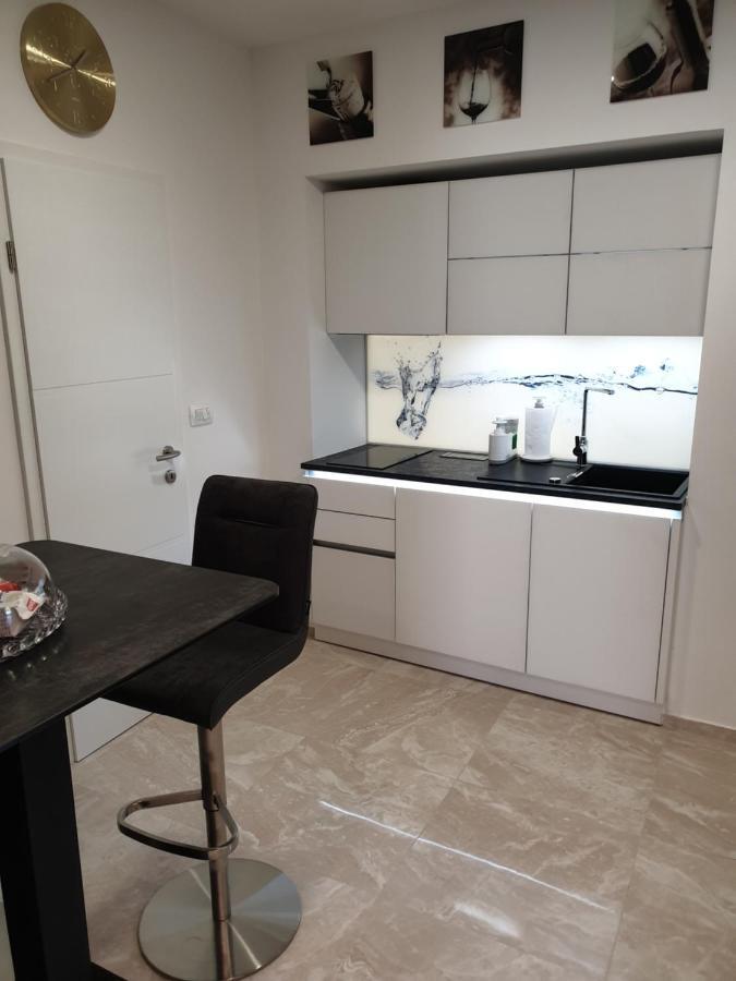 Love Nest Apartment Ljubljana Eksteriør bilde